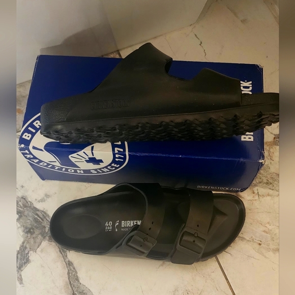 Birkenstock - Slides/Sandals Black * Brand New* - NWT - Picture 3 of 4